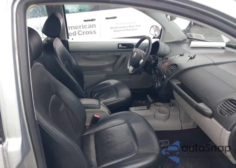 2004 Volkswagen New Beetle Gls 2.0L from USA, damaged, VIN 3VWCK31C54M409919